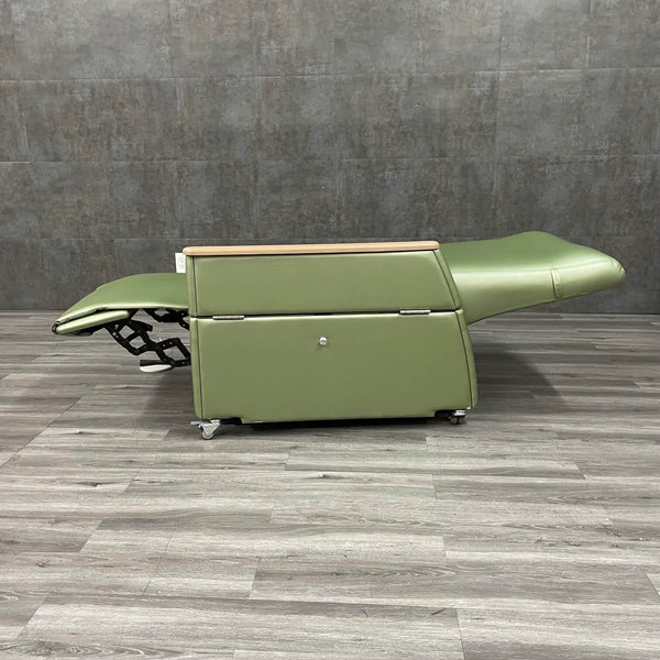 IOA Eva Sleeper Mobile Clinical Recliner
