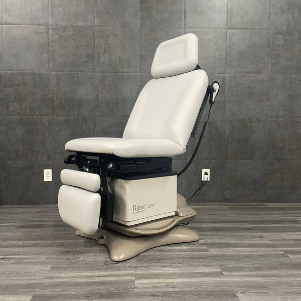 Refurbished Midmark Ritter 230 Procedure Chair with Rotation