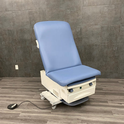 ADA Compliant Exam Chairs & Exam Tables for Medical Clinics