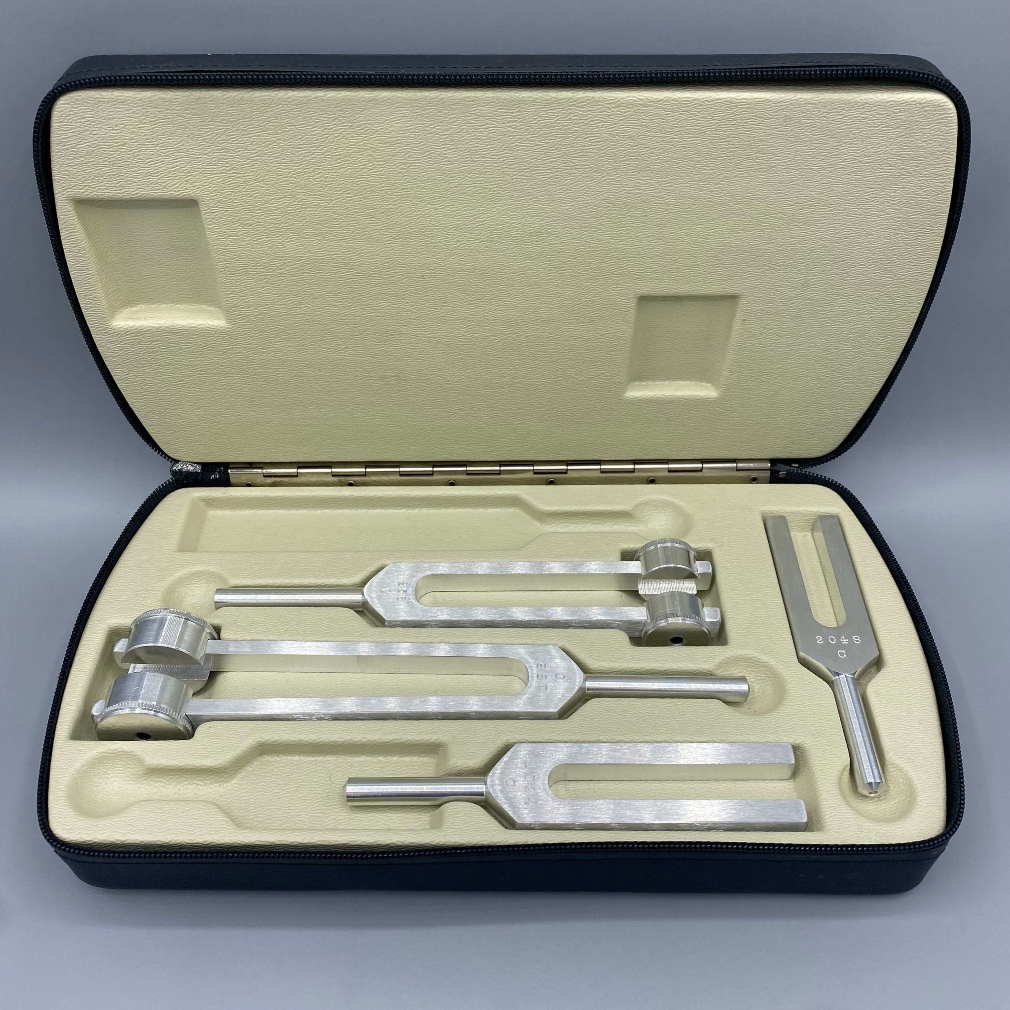 New Set of 6 Tuning Fork Set Medical Surgical Chiropractic Physical Diagnostic Instruments Plus Pen Light in a Beautiful Carrying CASE New Set of 6 Tuning Fork Set Medical Surgical Chiropractic Physical Diagnostic Instruments Plus Pen Light in a Beautiful Carrying CASE