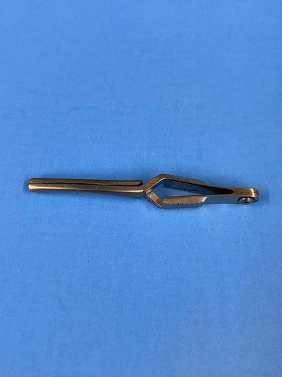 Pilling Cross Action Bulldog Clamp (Used) Pilling Cross Action Bulldog Clamp (Used) - Pilling -Angelus Medical