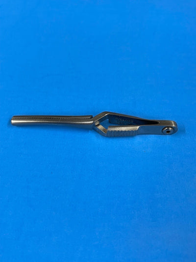 Pilling Cross Action Bulldog Clamp (Used) - Pilling -Angelus Medical
