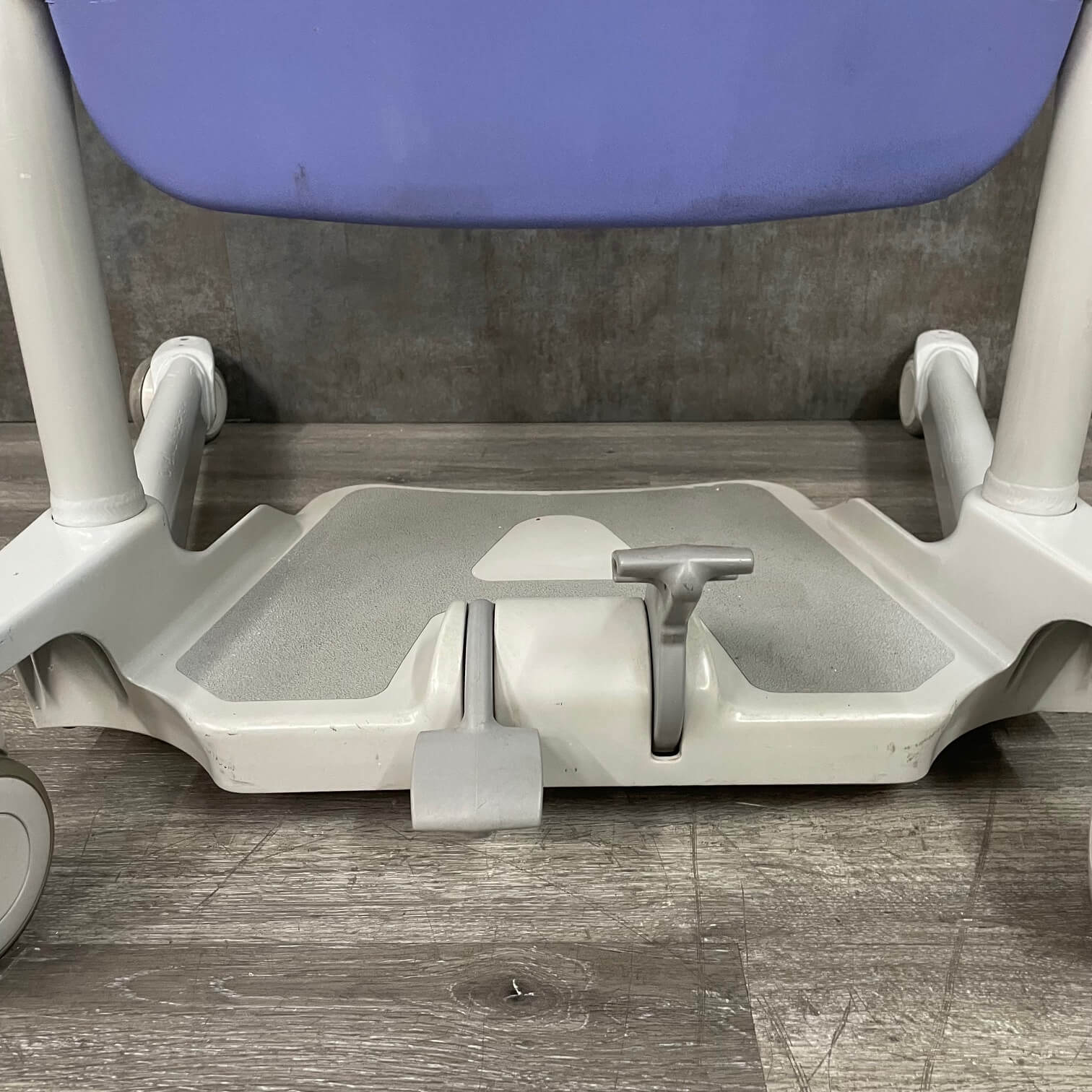 Arjohuntleigh mobility device for safe transfers in Torrance