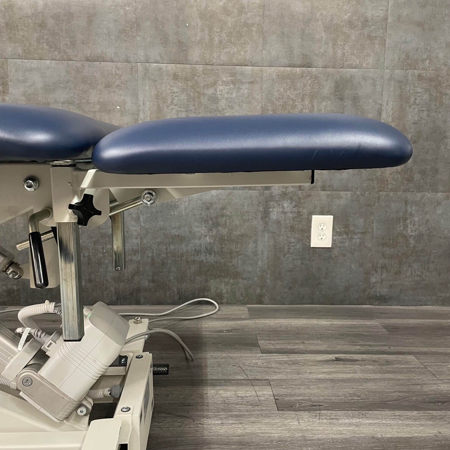 Armedica 081551548 Hi Low Power Table