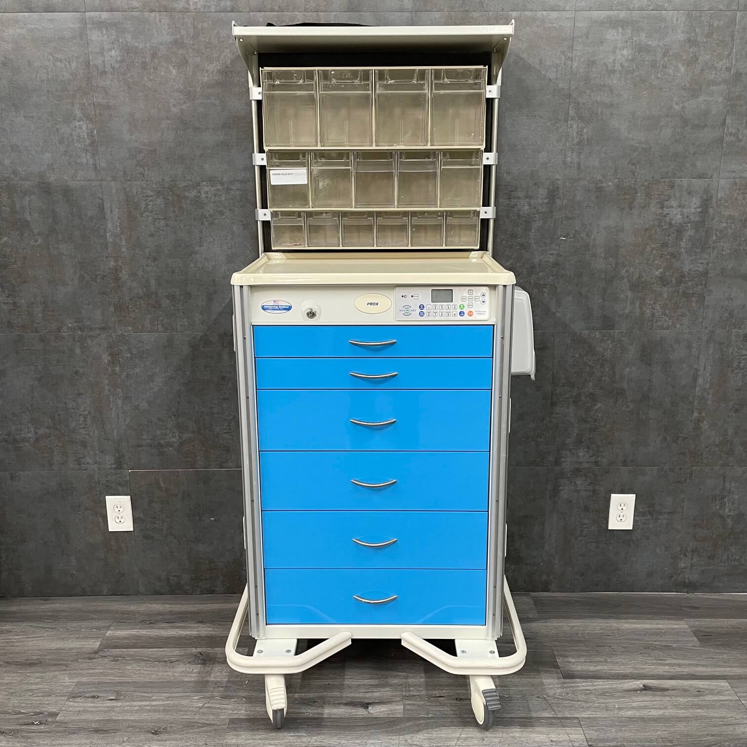 Armstrong crash cart