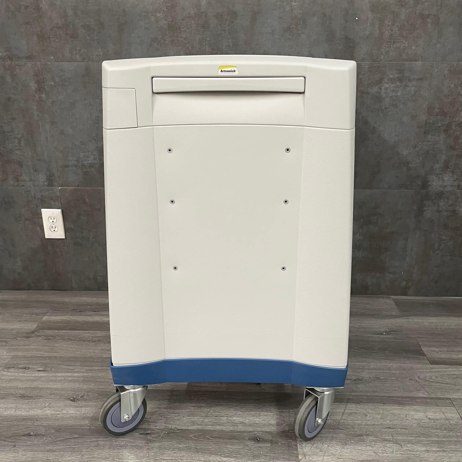 Capsa Avalo Medication Cart with Artomick Security Lock Angelus Medical and Optical
