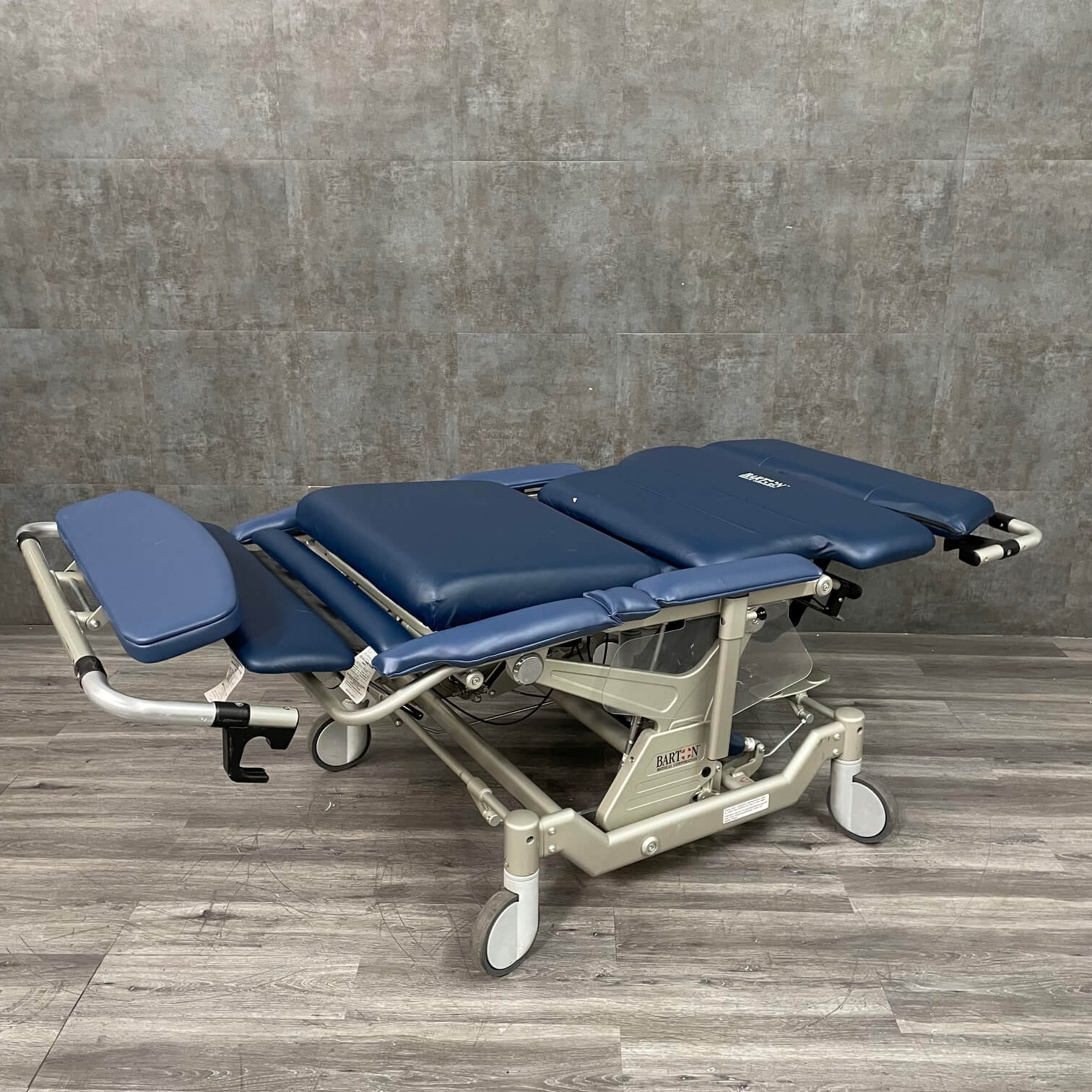 Barton I-700 Bariatric convertible chair
