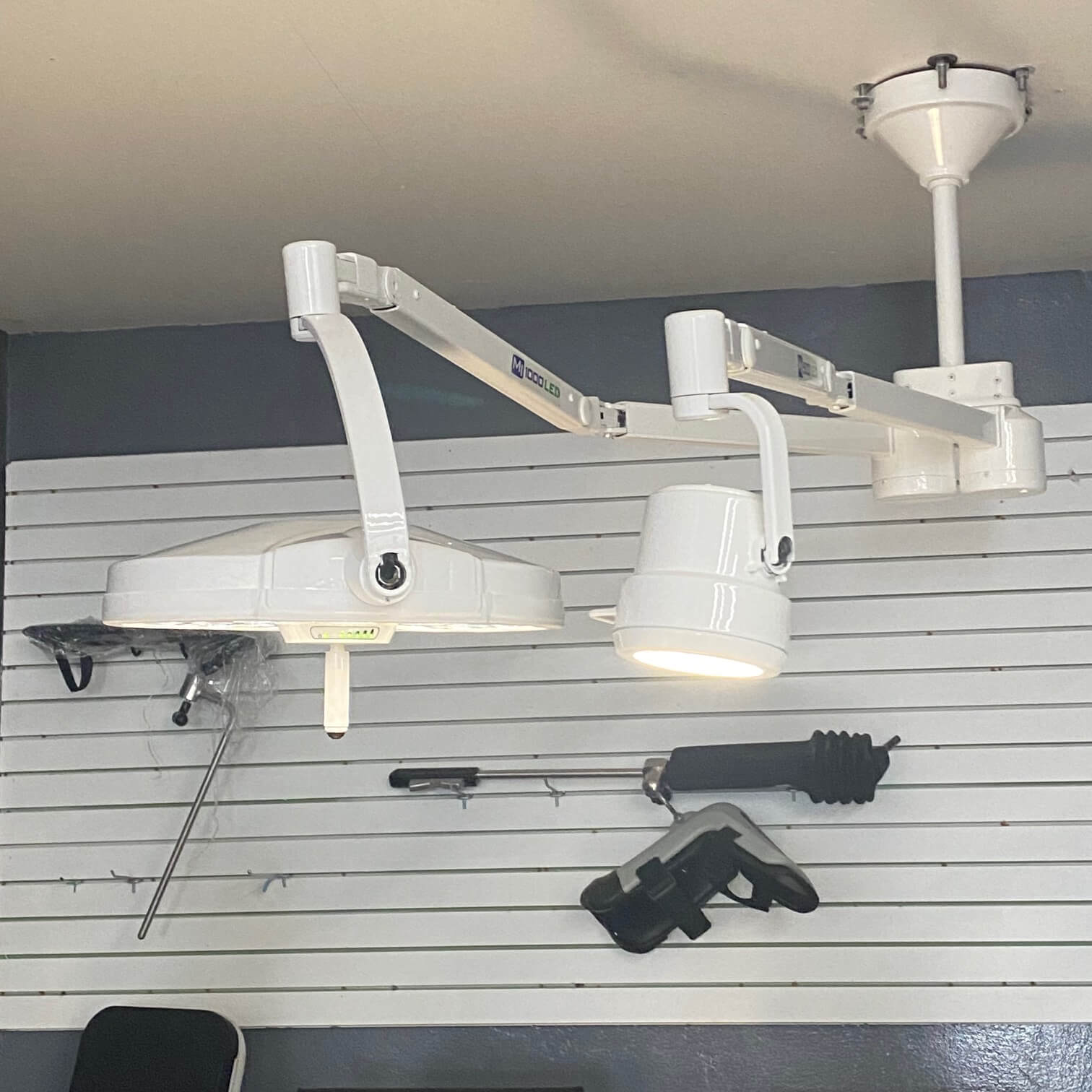 Bovie LED Surgical Light
