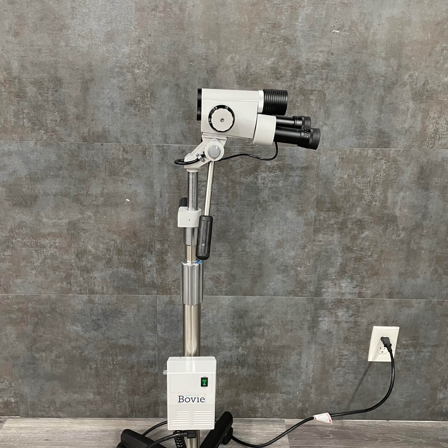 Bovie LED Colposcope - Angelus Medical