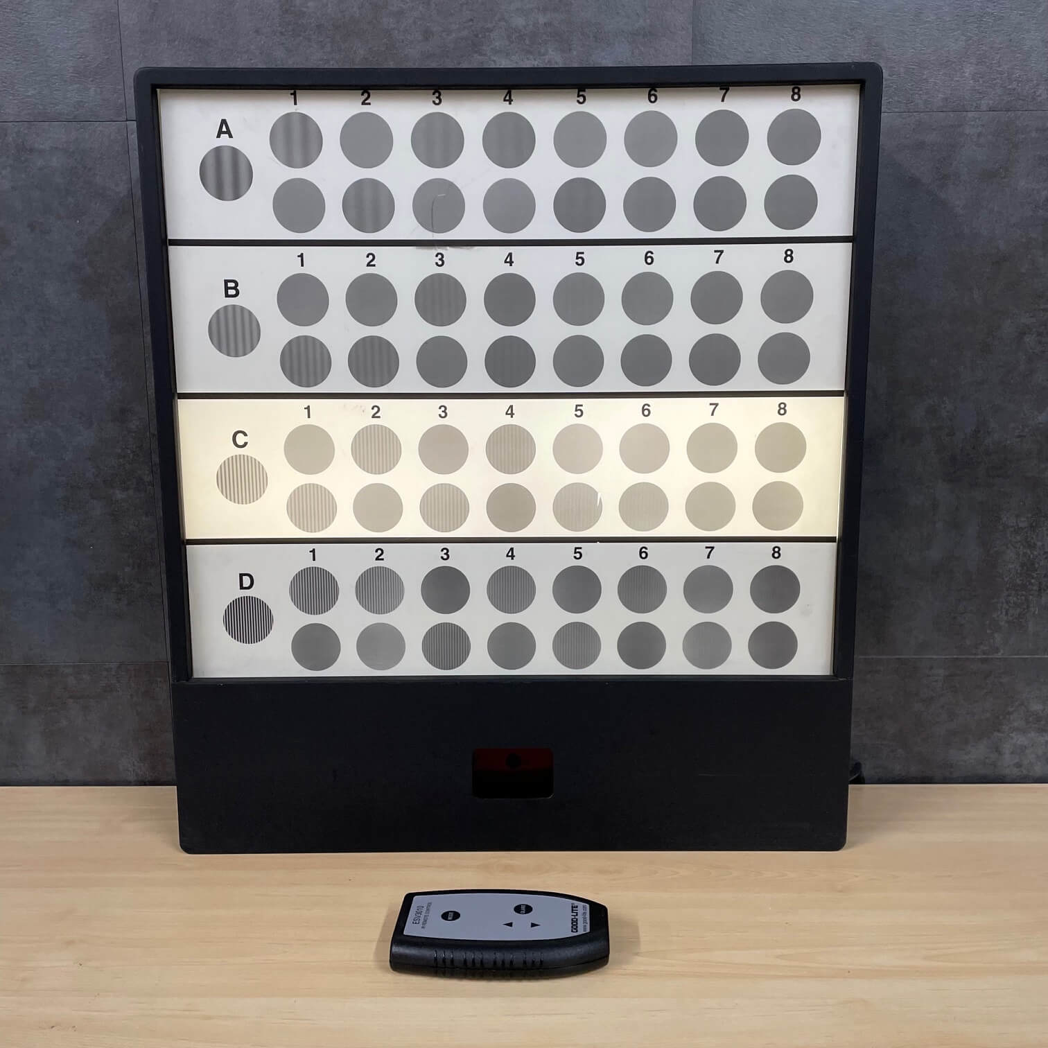 CSV 1000 Contrast Sensitivity Tester