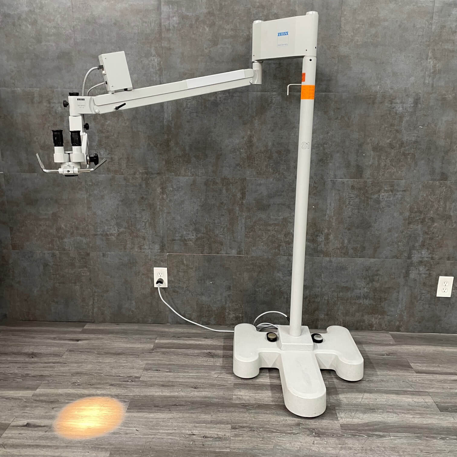 Carl Zeiss OPMI 9-FC Surgical Microscope
