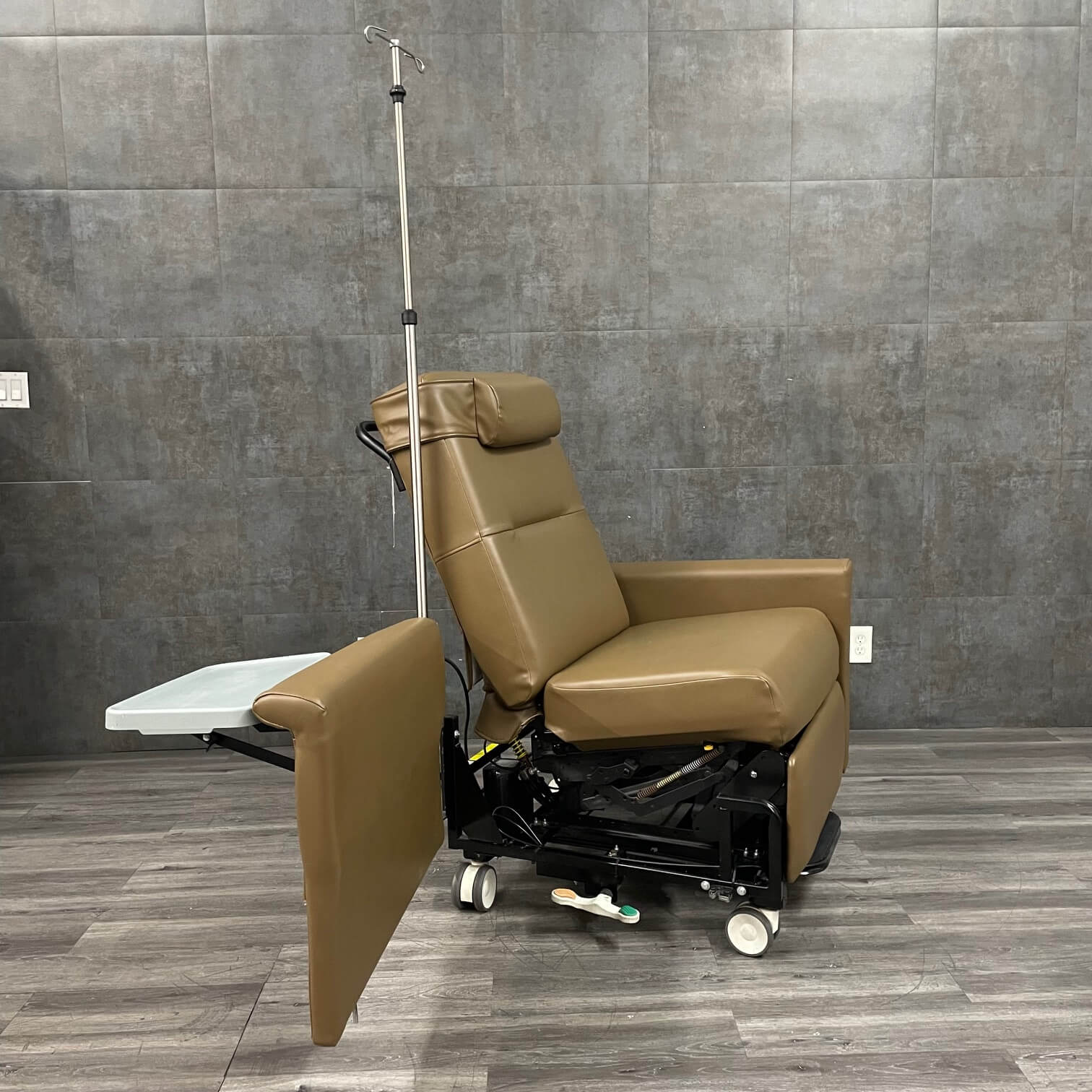 Best recliner for infusion therapy near me
