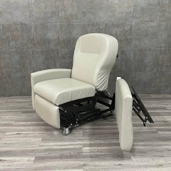Champion Continuum Clinical Recliner