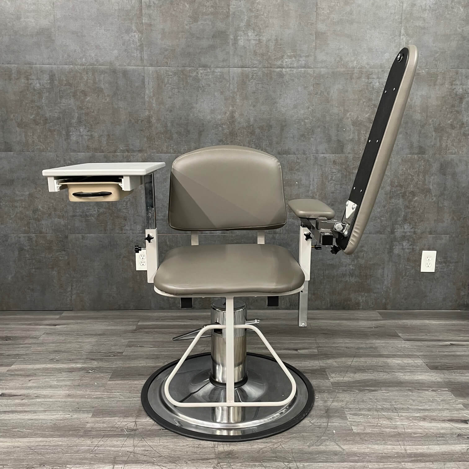 Clinton H Series Blood Draw Chair 