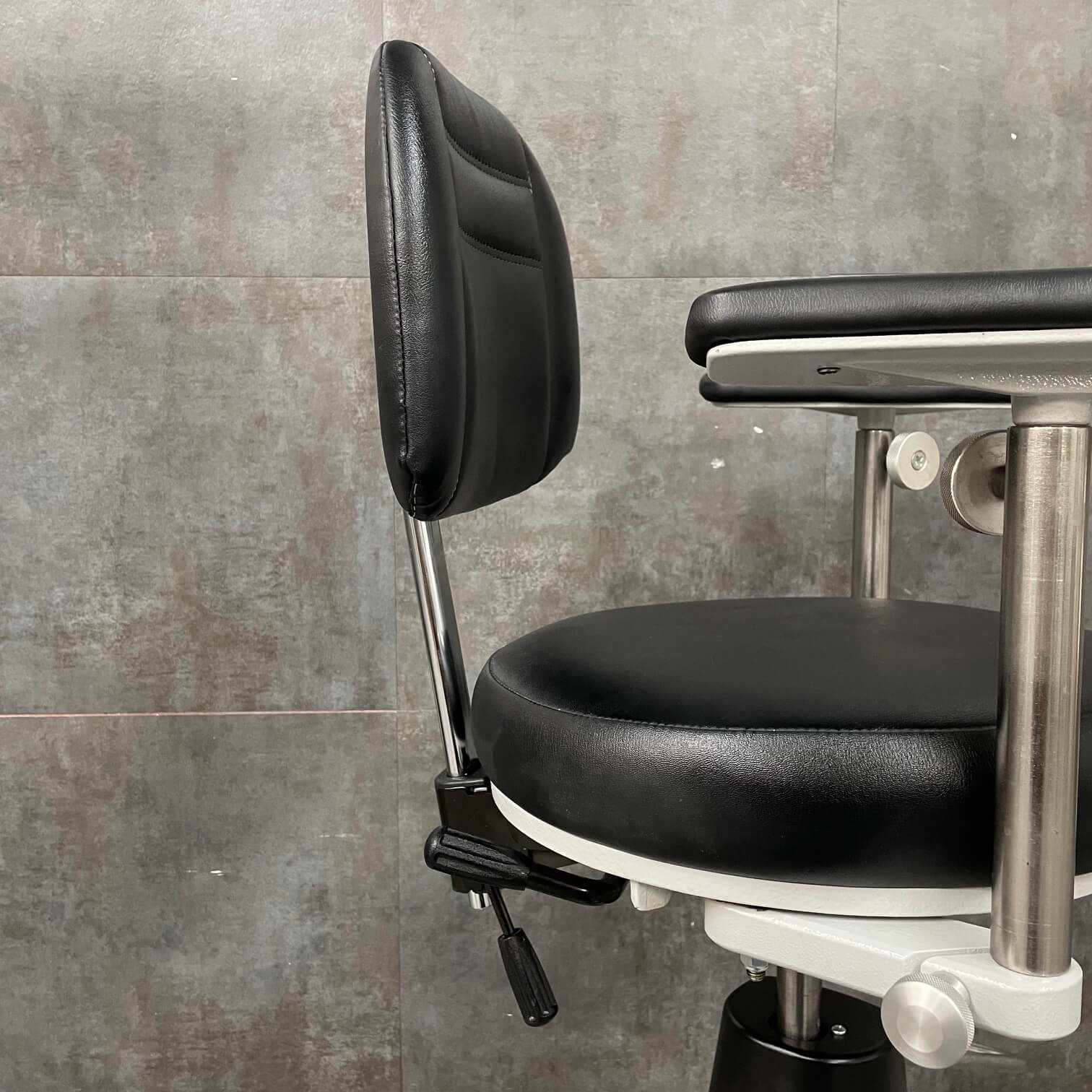 Dexta Surgeon Stool Price