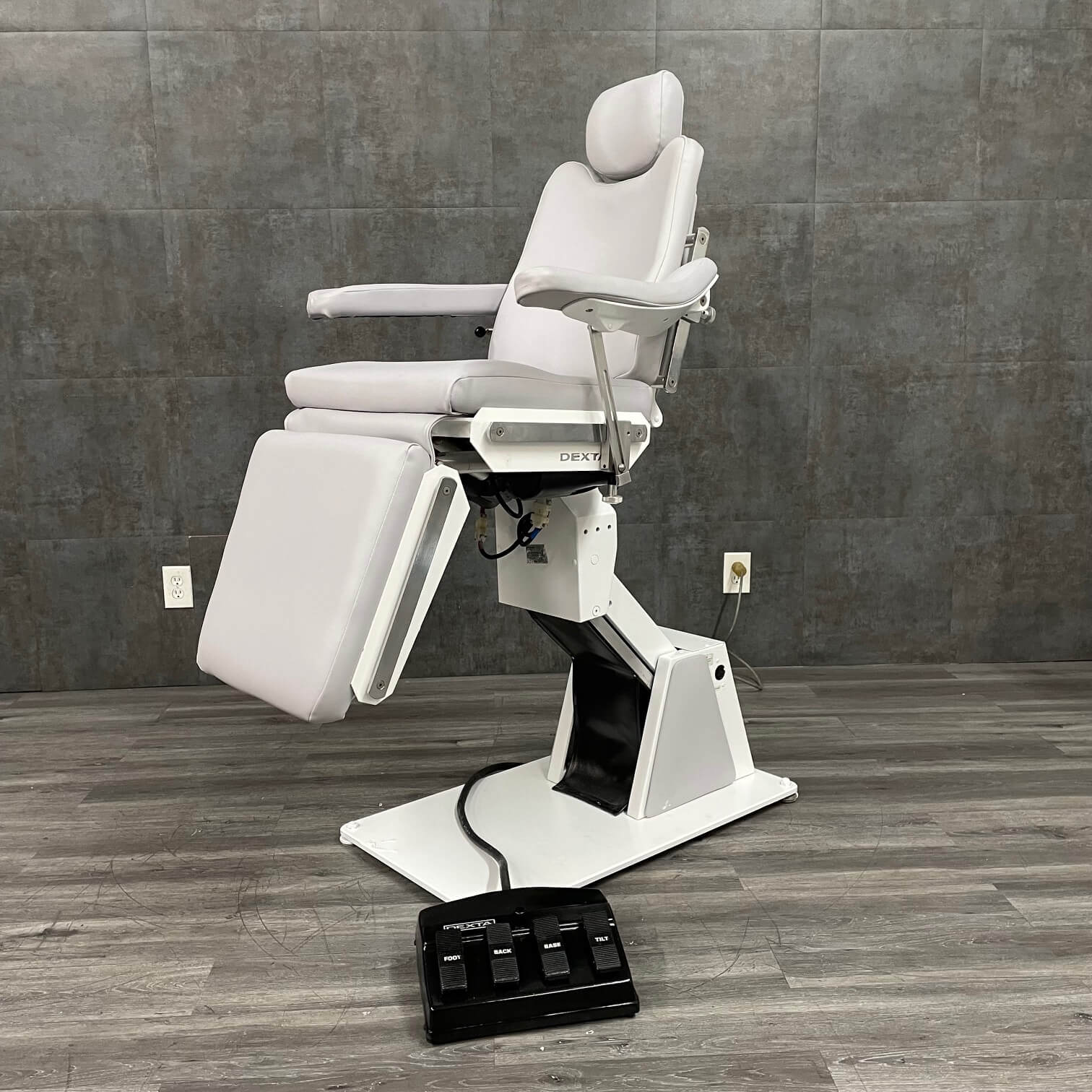 Dexta Surgery Chair Procedure Chair near LAX