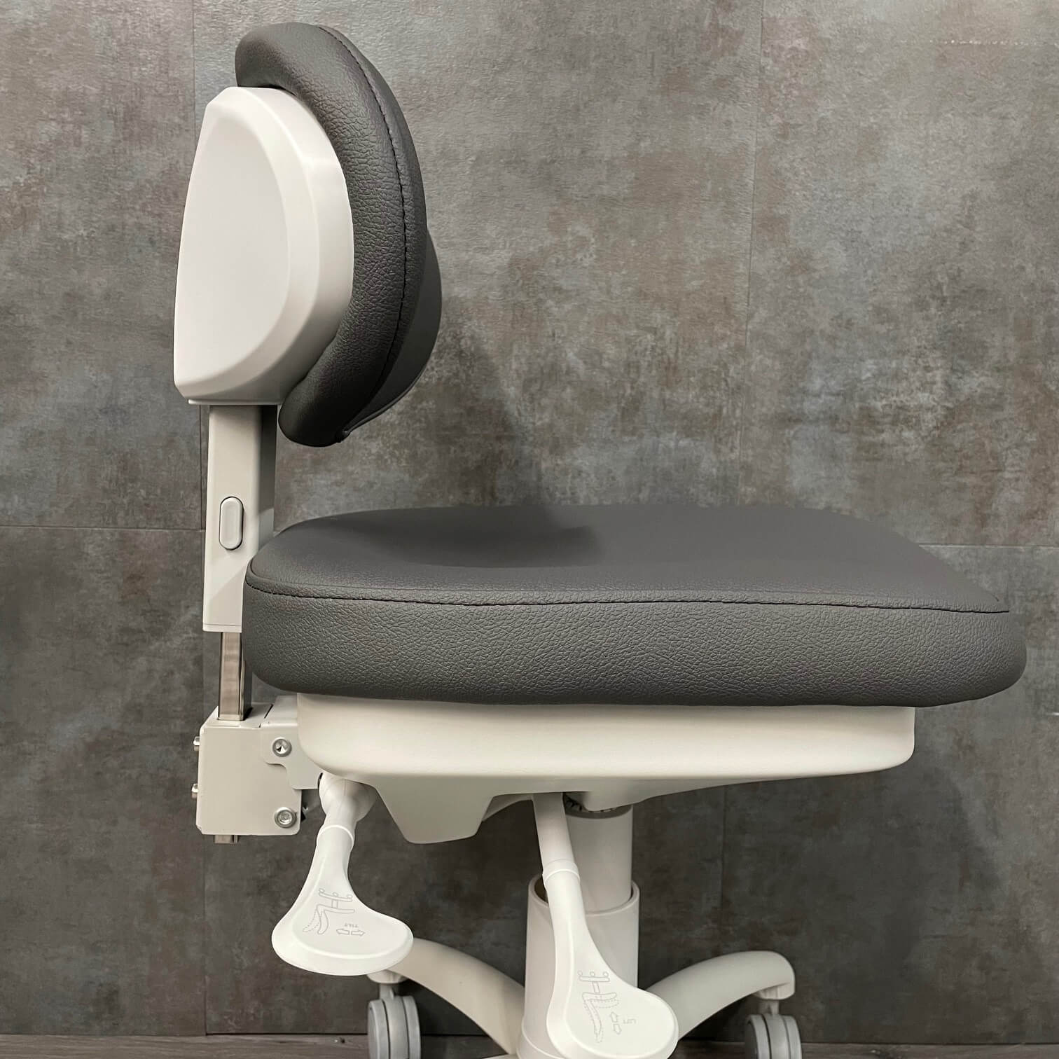 Silver Fox Ultimate Physician Stool with Tilt - – Angelus Medical and ...