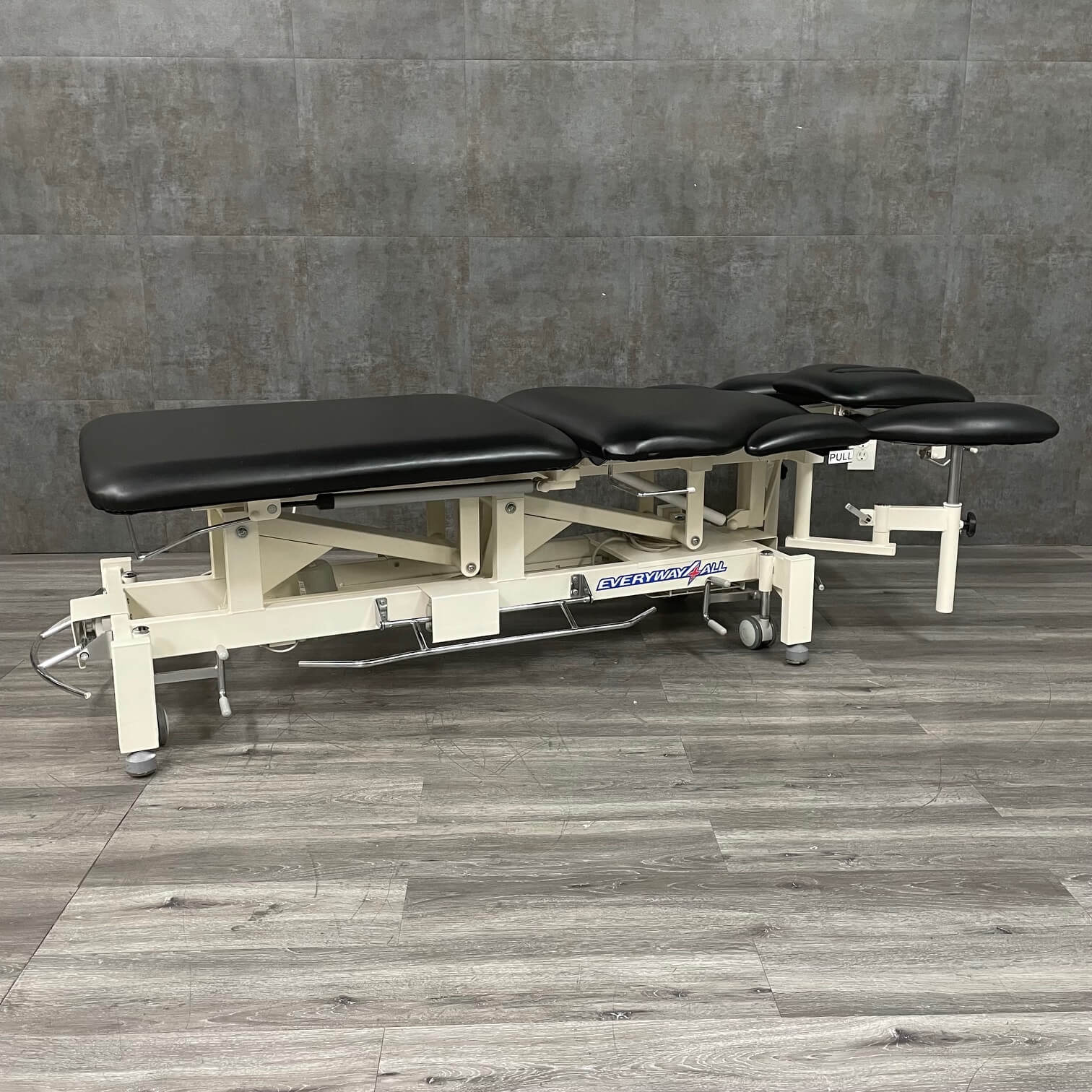 Everyway Medical CA100 Physical and Treatment Table