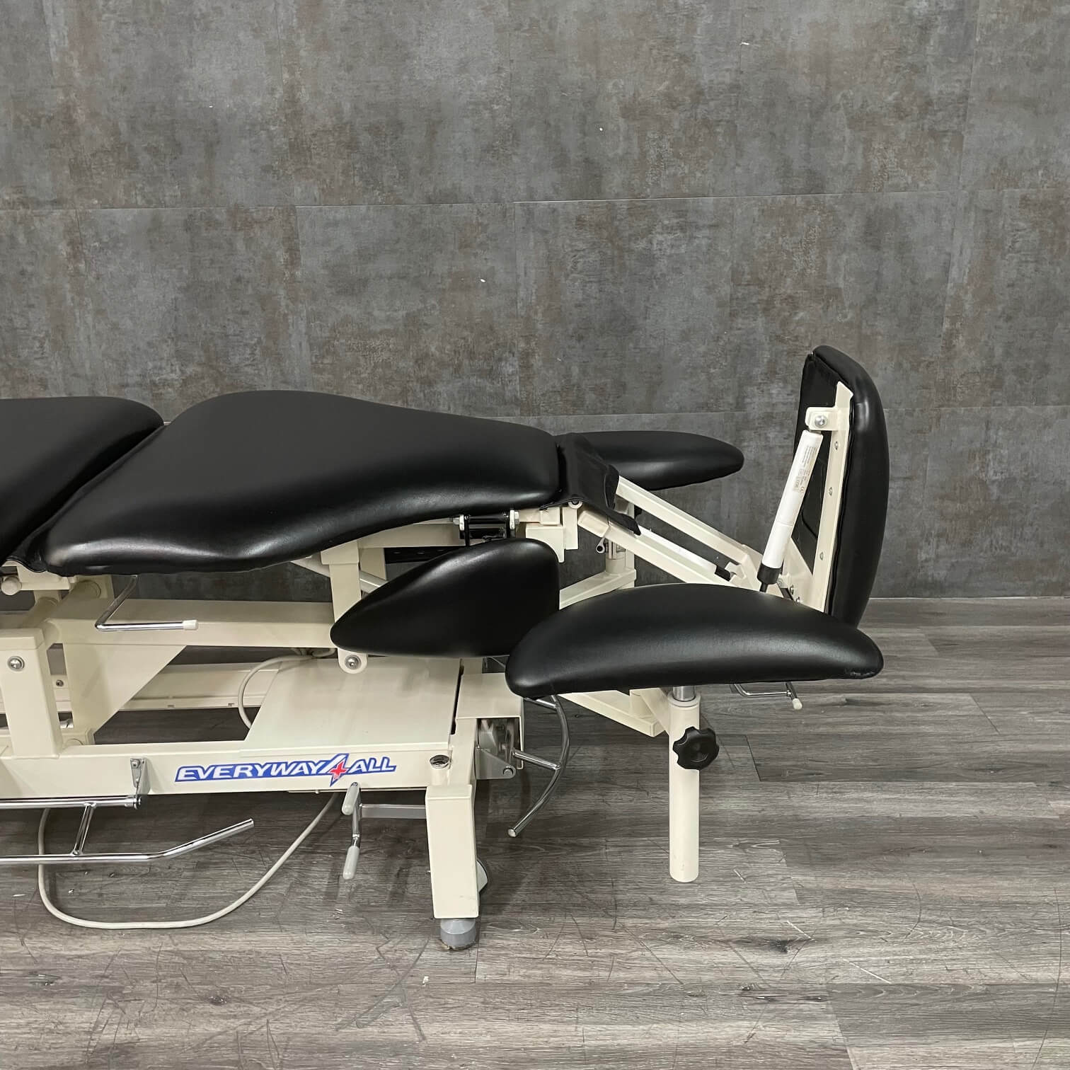 Everyway Medical CA100 Physical and Treatment Table