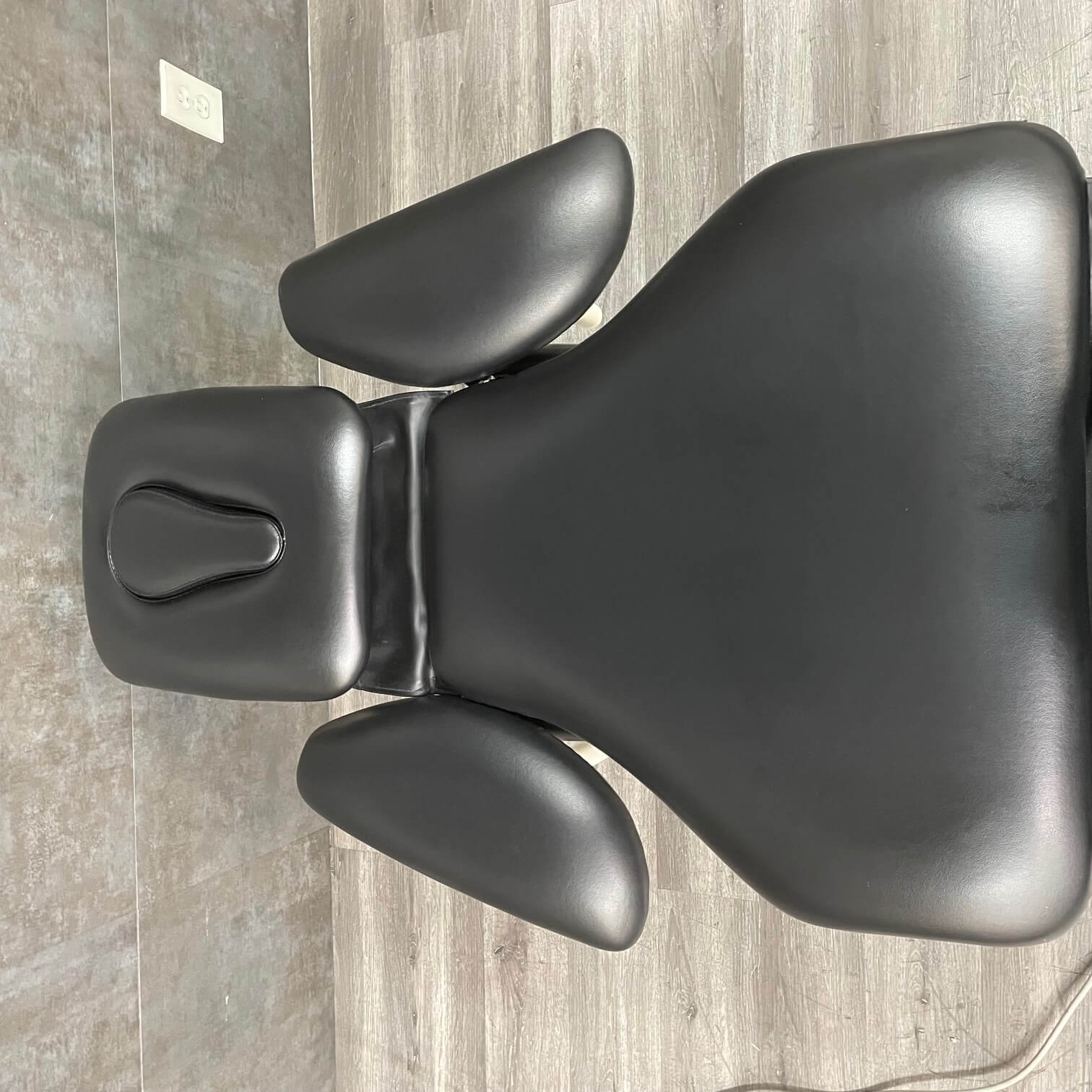 Everyway Medical CA100 Physical and Treatment Table