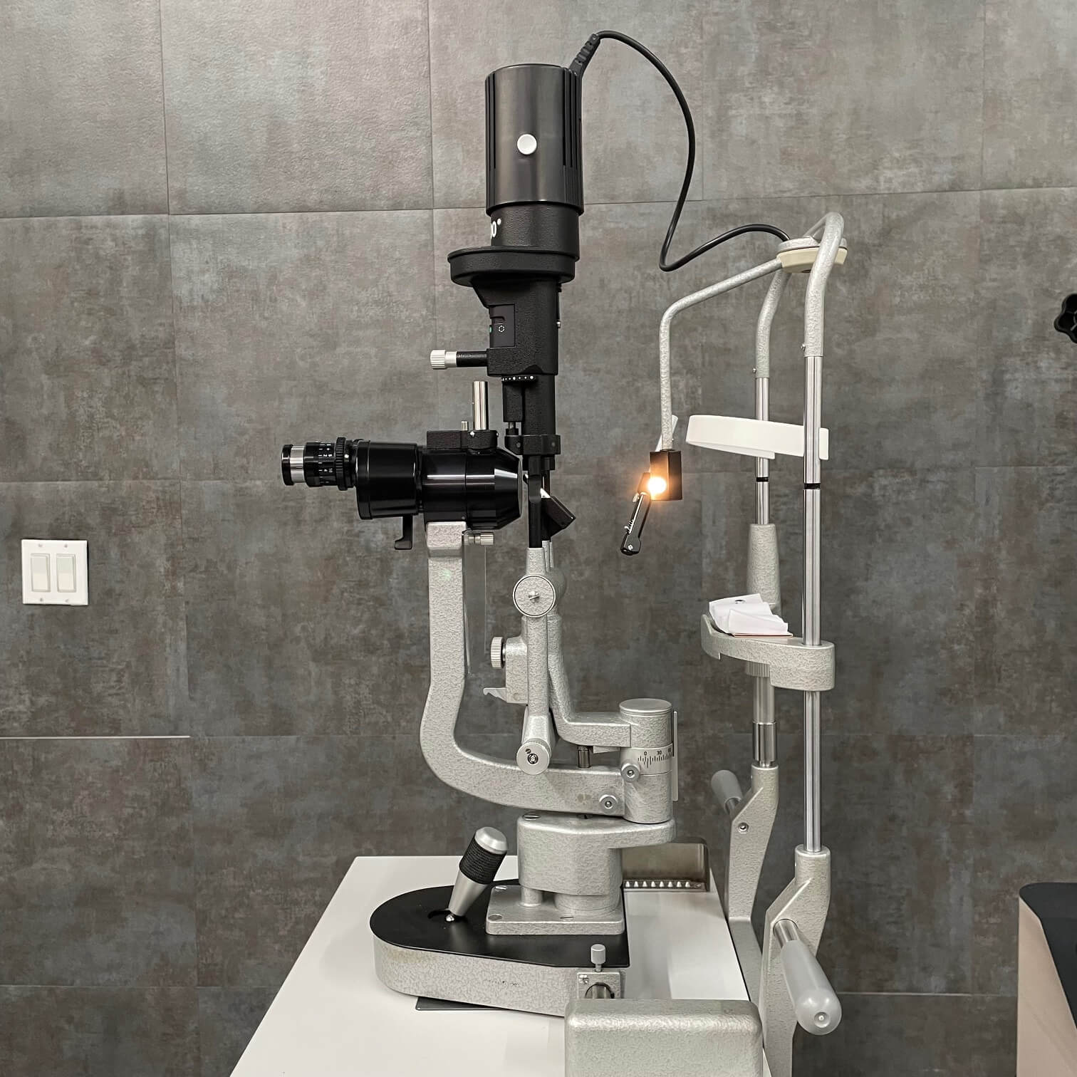 Haag‑Streit BM 900 slit lamp near me