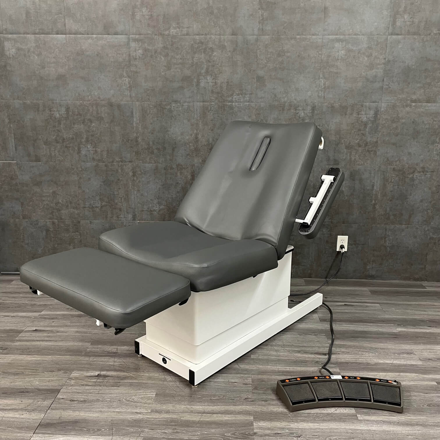 Quality Bariatric Exam Table with arms near me