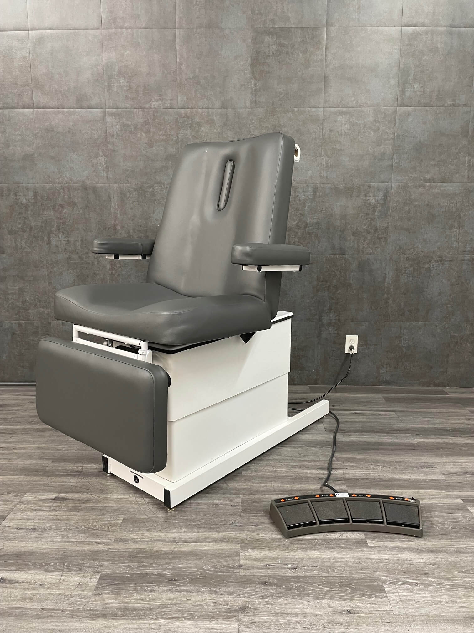 Hill Bariatrics exam chair for sale in Los Angeles
