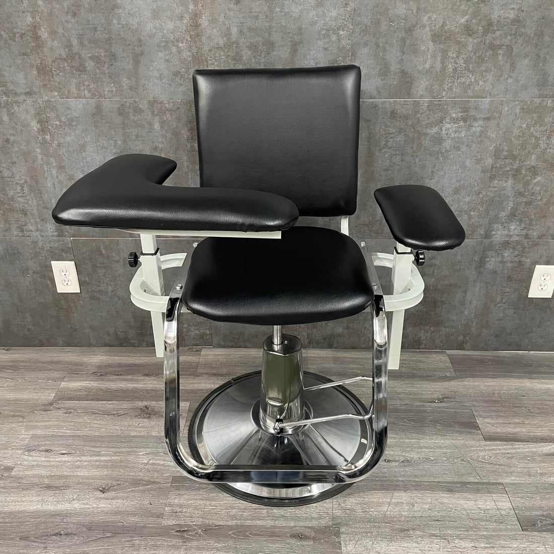 Hydraulic Blood Drawing Chair- Phlebotomy Chair - – Angelus Medical and ...