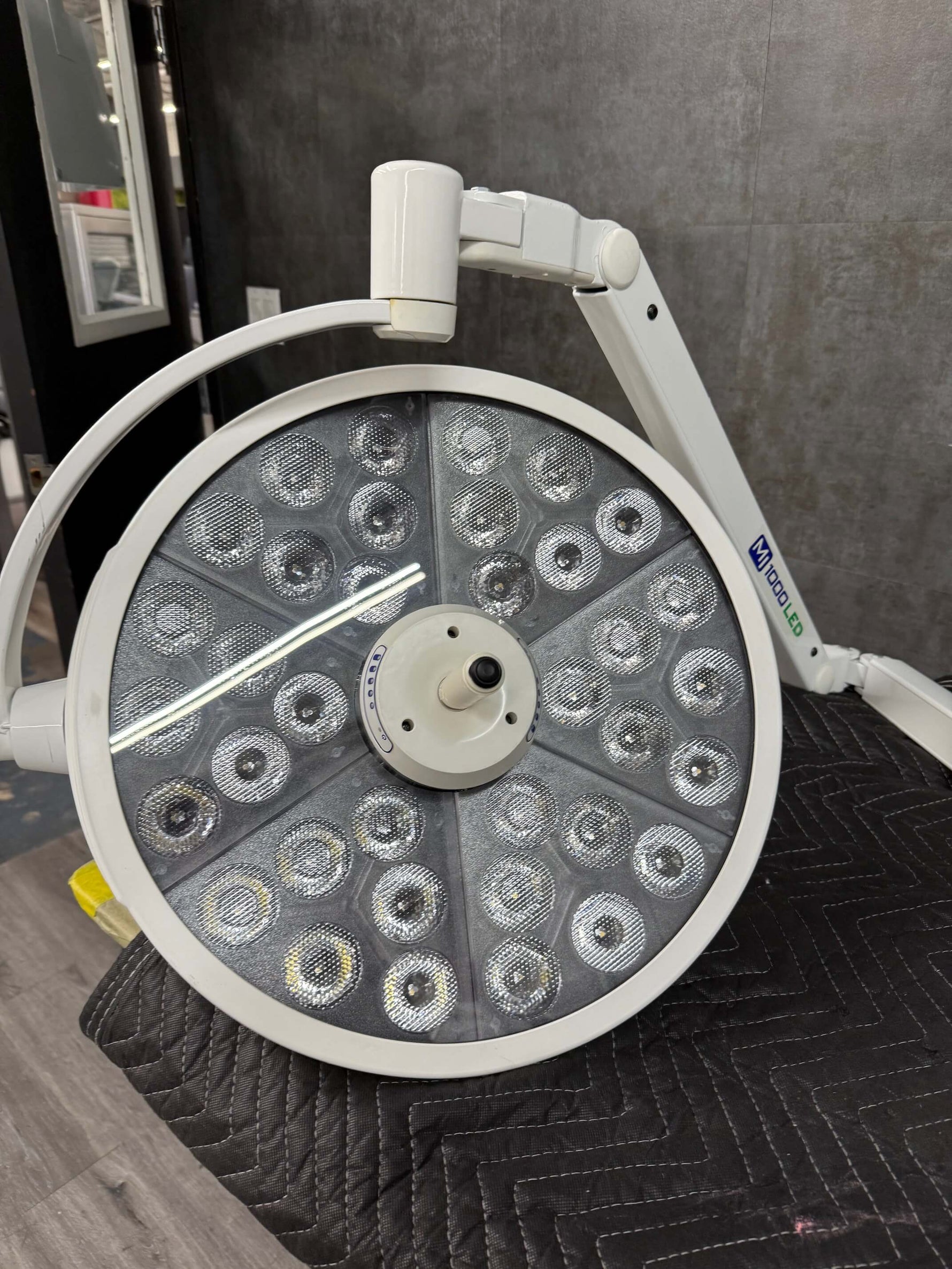 MI-1000 Dual LED Ceiling Mount Surgical Lights by Bovie in California
