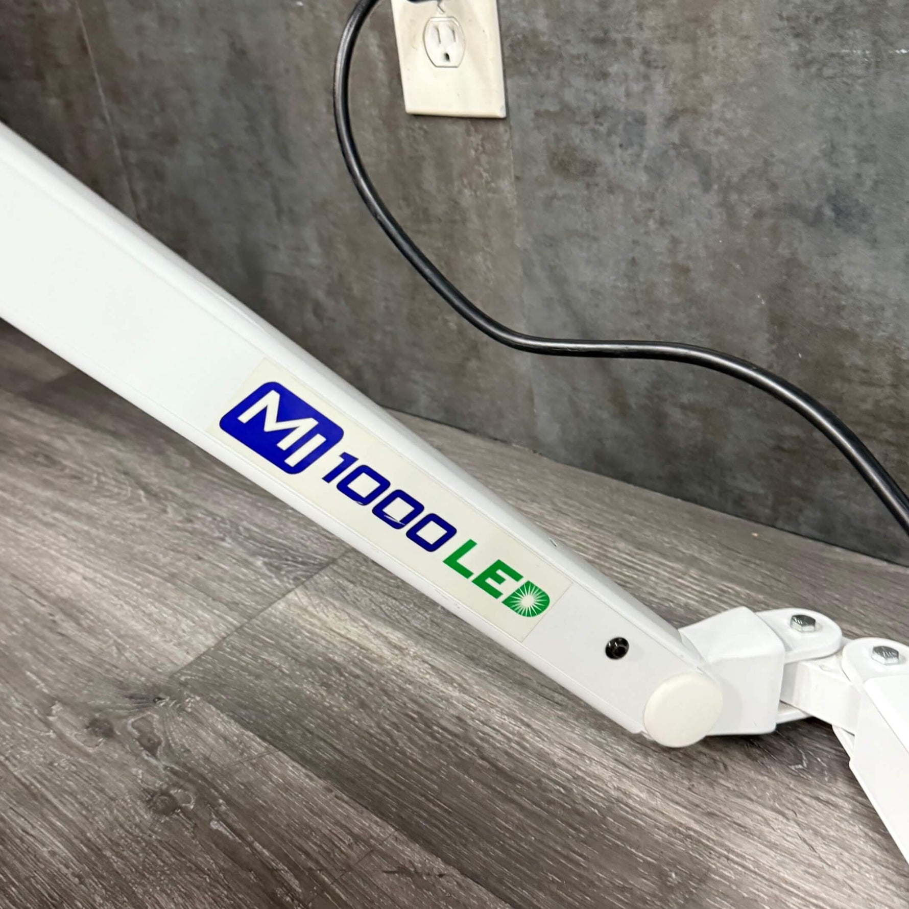 Bovie MI-1000 LED Ceiling Mount Surgical Lights for sale in California