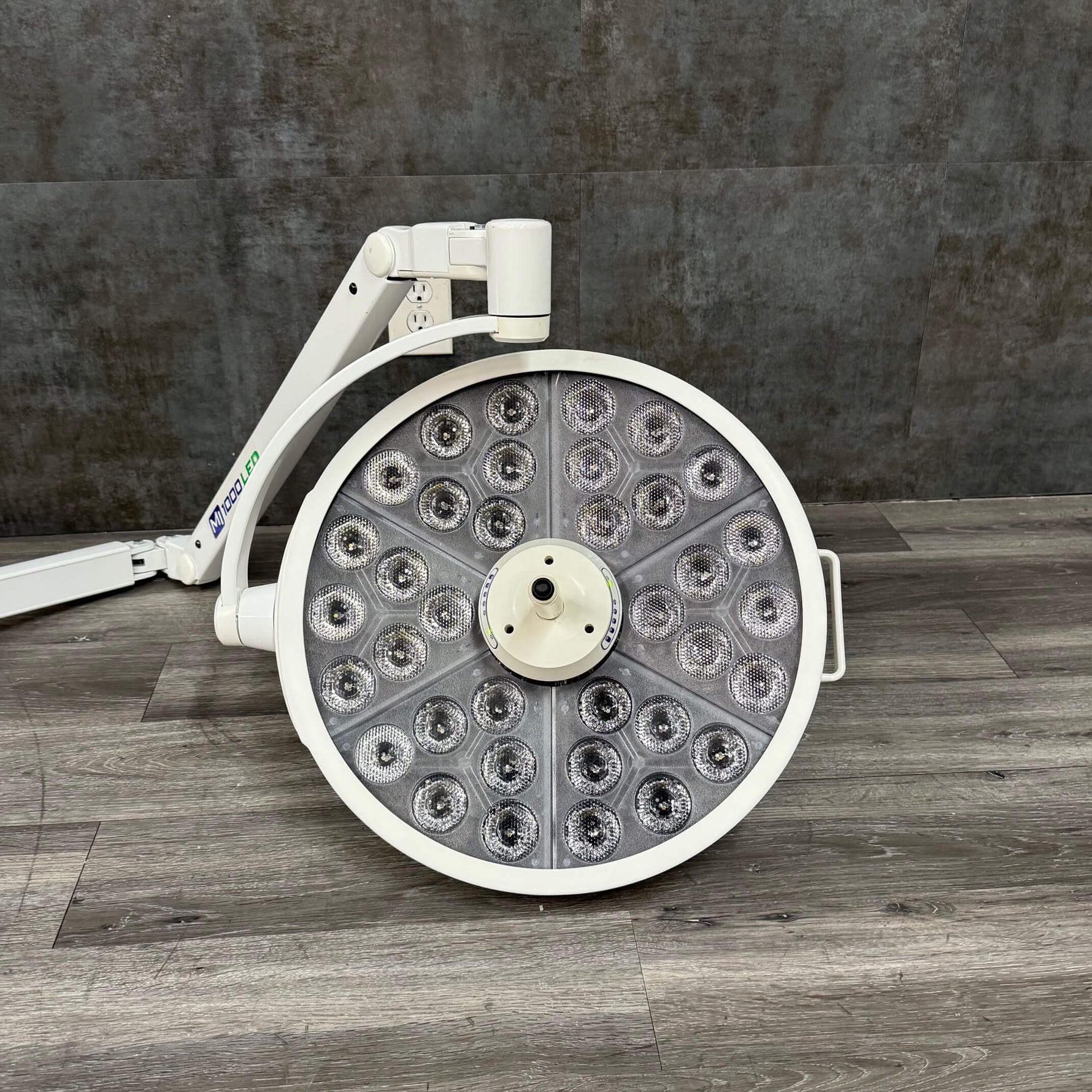 MI-1000 Ceiling Mount Surgical Lights in Torrance California