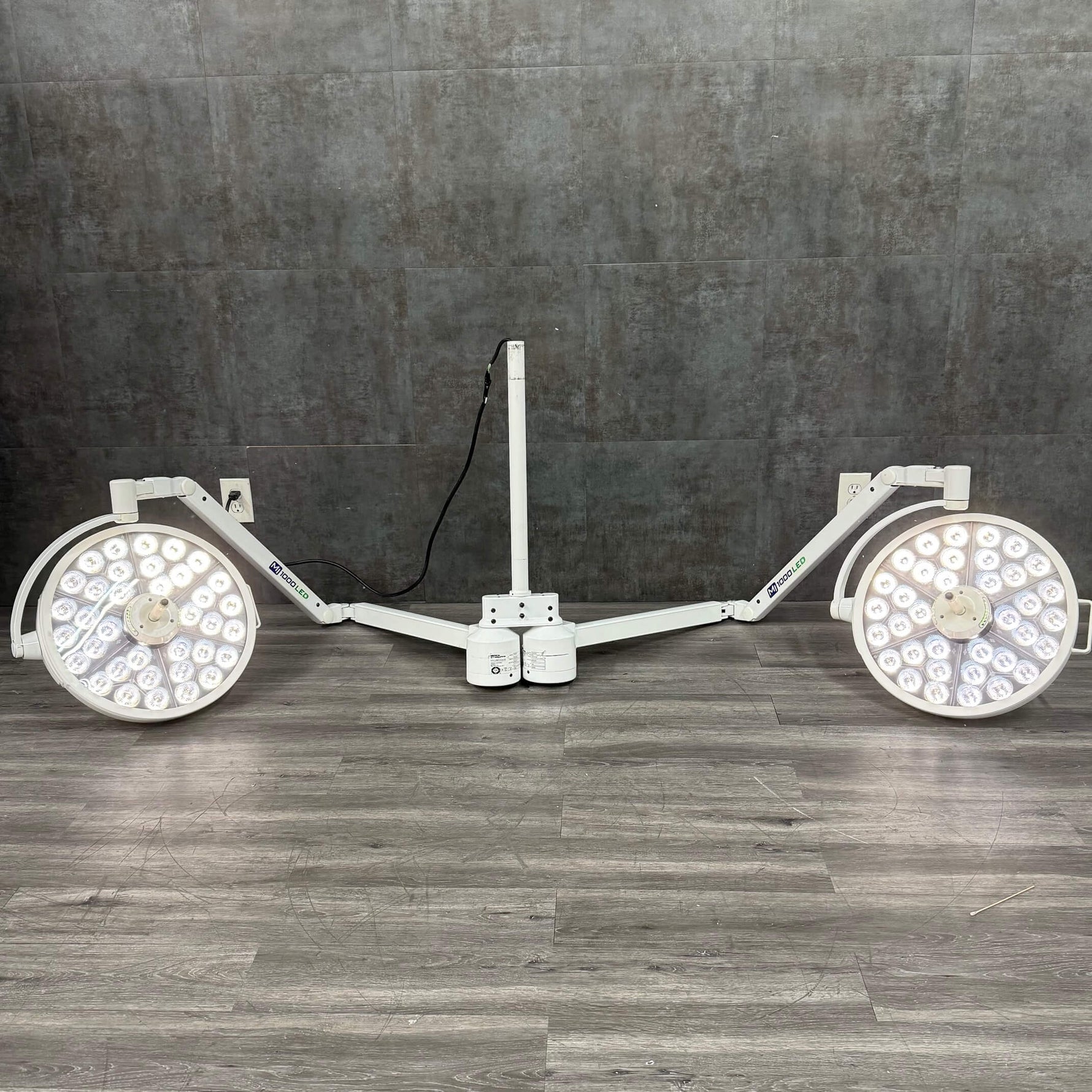 Bovie MI-1000 Dual Ceiling Mount LED Surgical Light for Sale in Torrance California near me in Beverly Hills