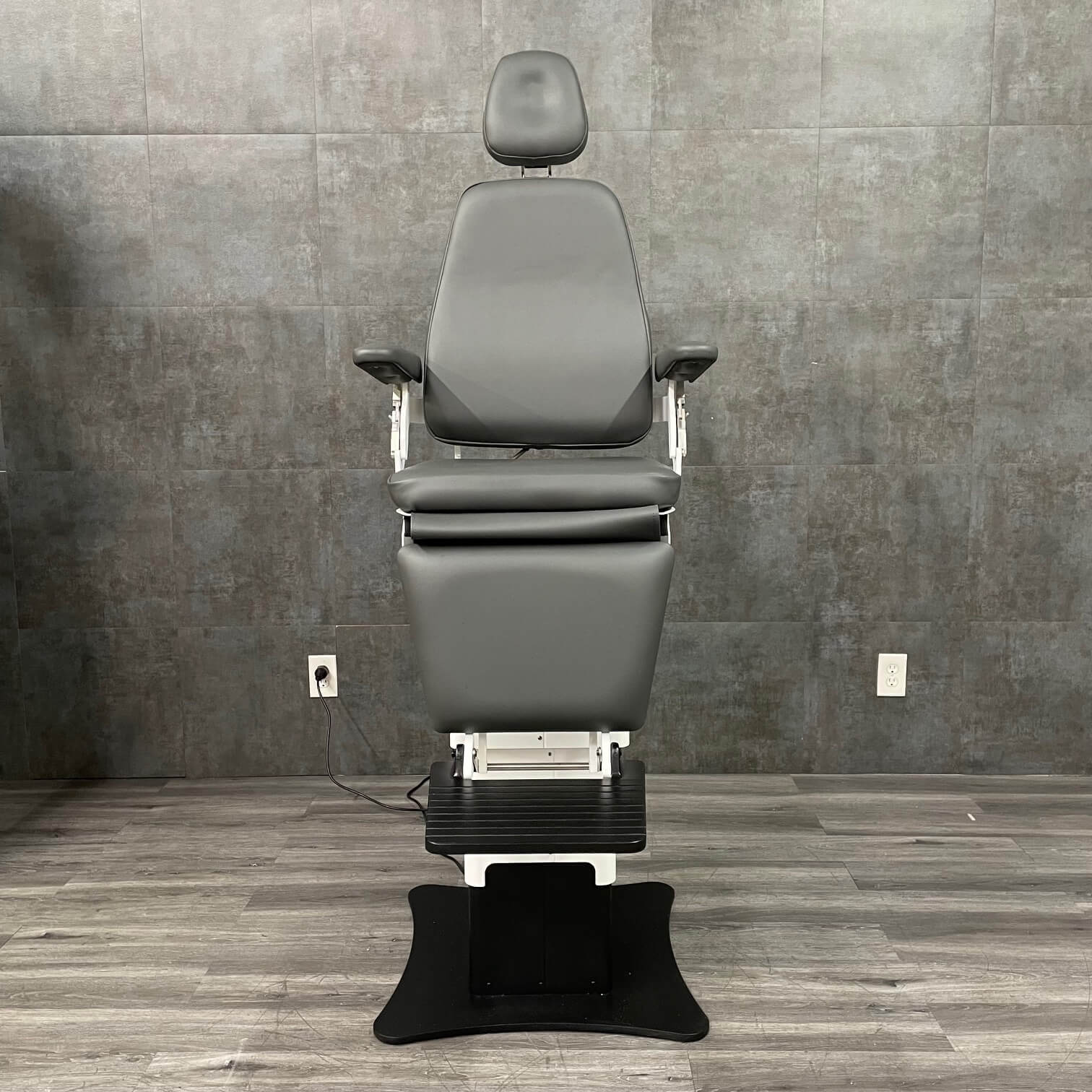 MTI 423H-115 Power Chair
