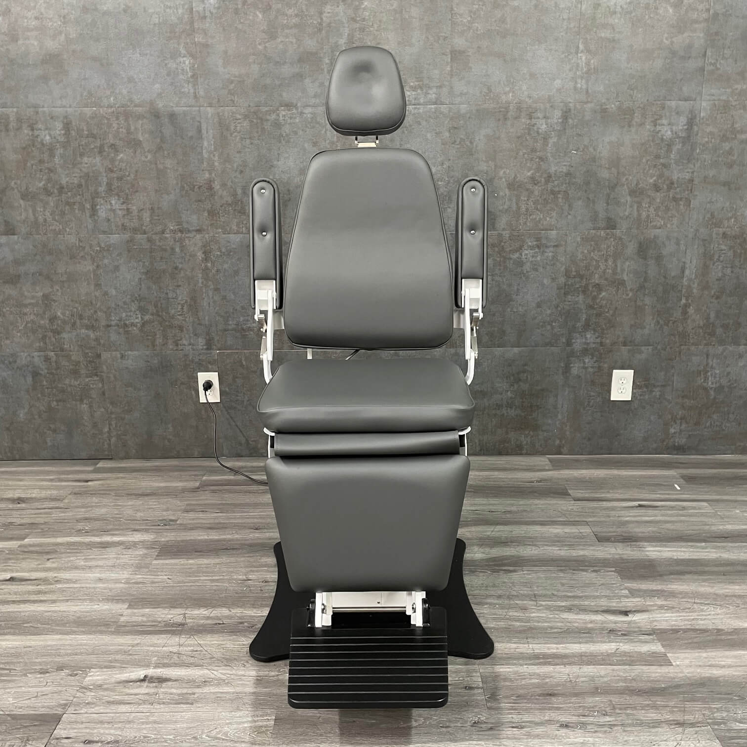 MTI 423H-115 Power Chair