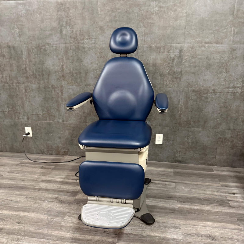 MTI 463 ADA-Compliant Exam Chair