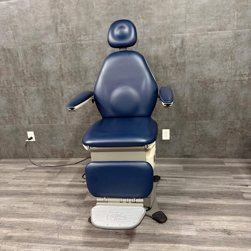 MTI 463 ADA-Compliant Exam Chair