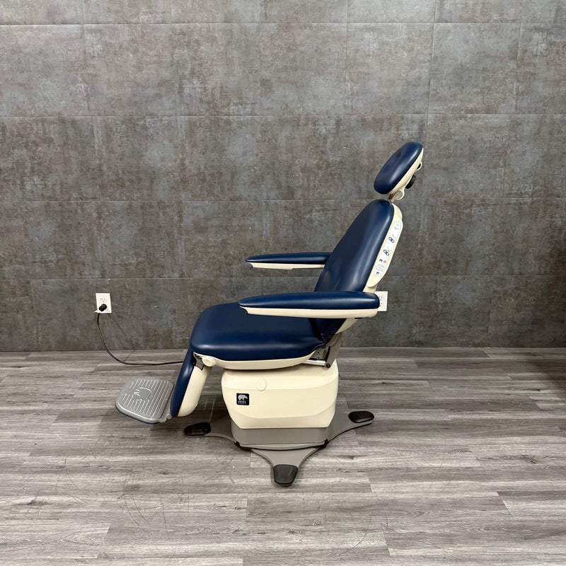 MTI 463 ADA-Compliant Exam Chair