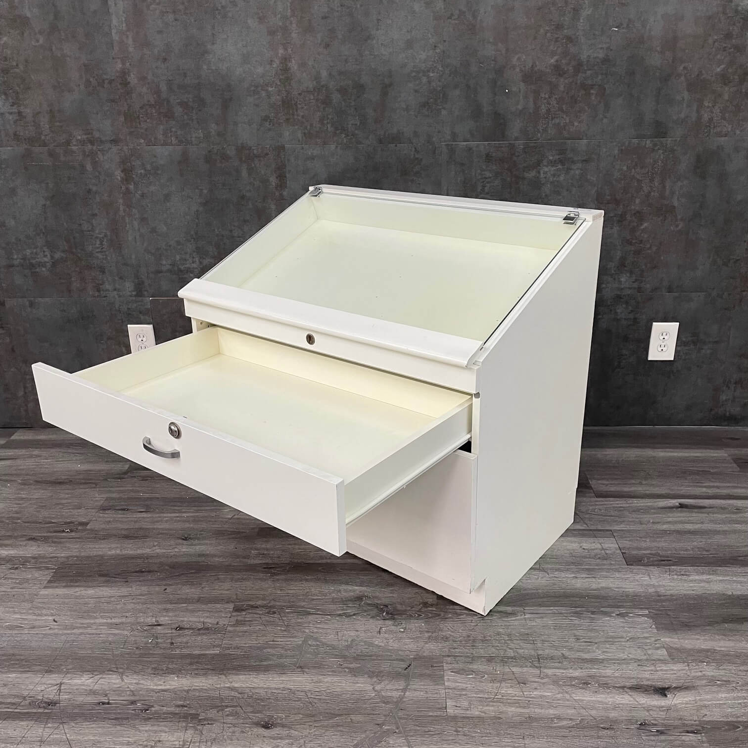 Ultimate Display Cabinet with storage - Near Los Angeles