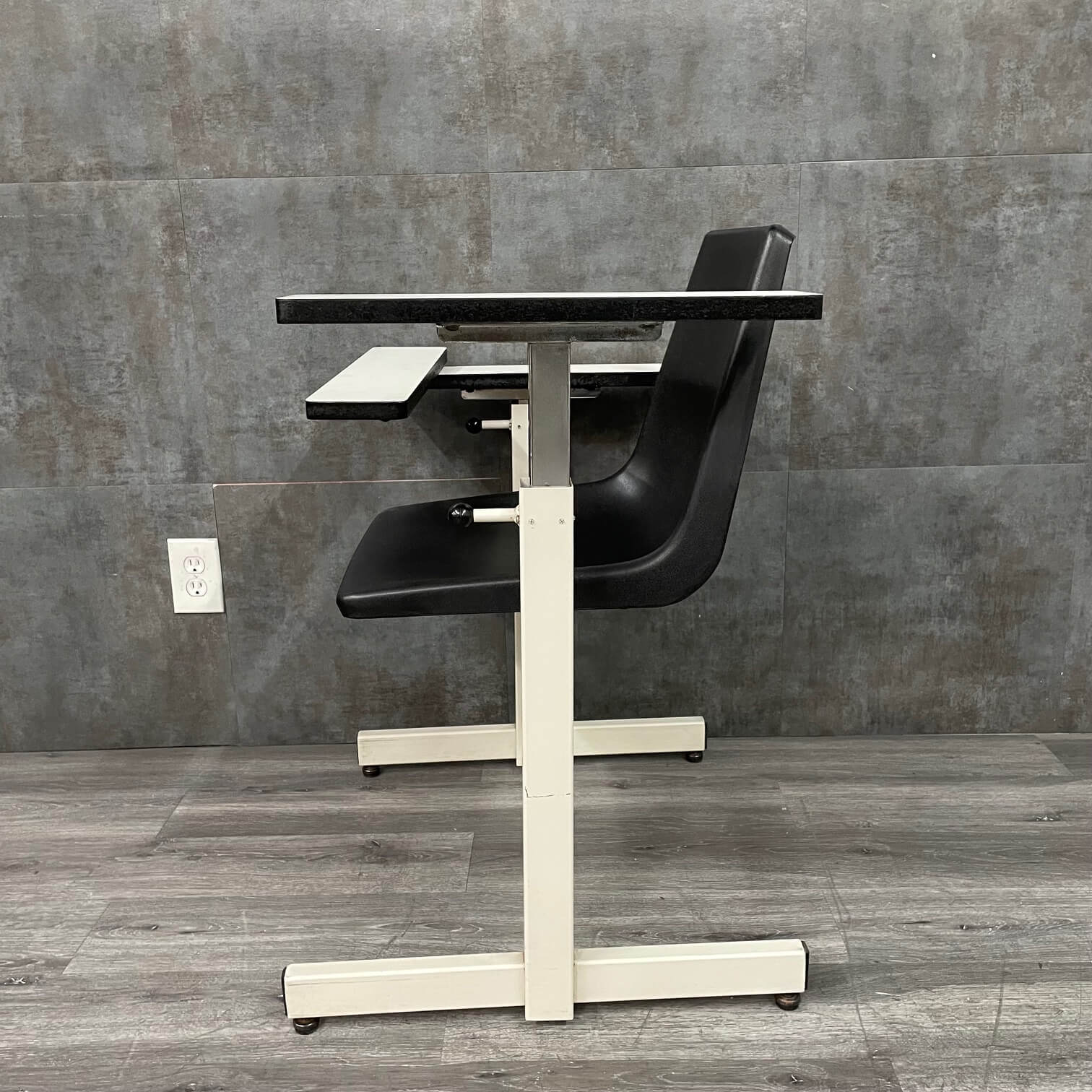 Mesa Blood Drawing Chair