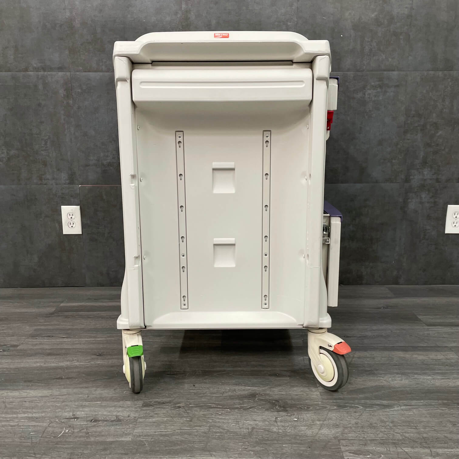 Metro Flexline Crash Cart side view with lockable wheels