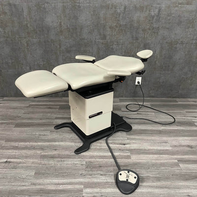 Midmark 419 Power Procedure Table
