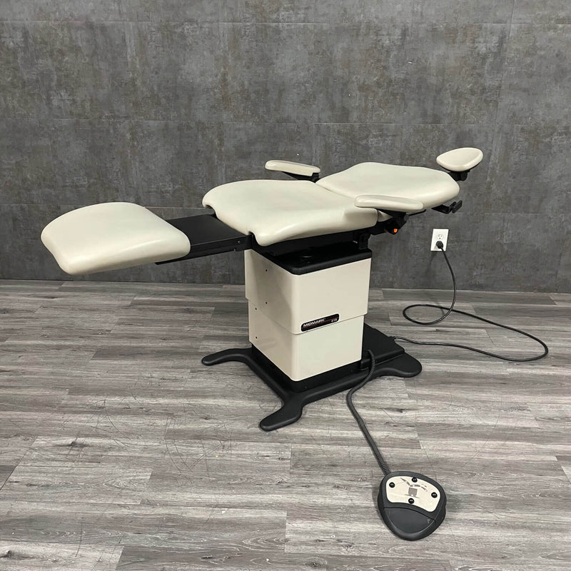 Midmark 419 Power Procedure Table
