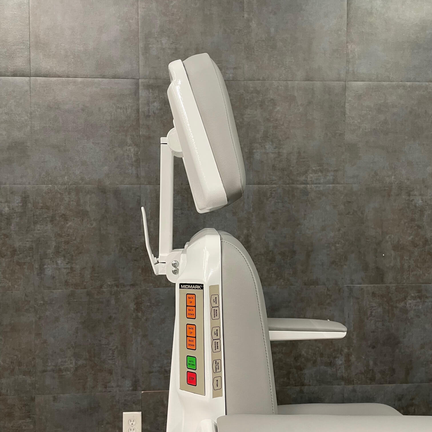 Midmark 491 Exam Chair