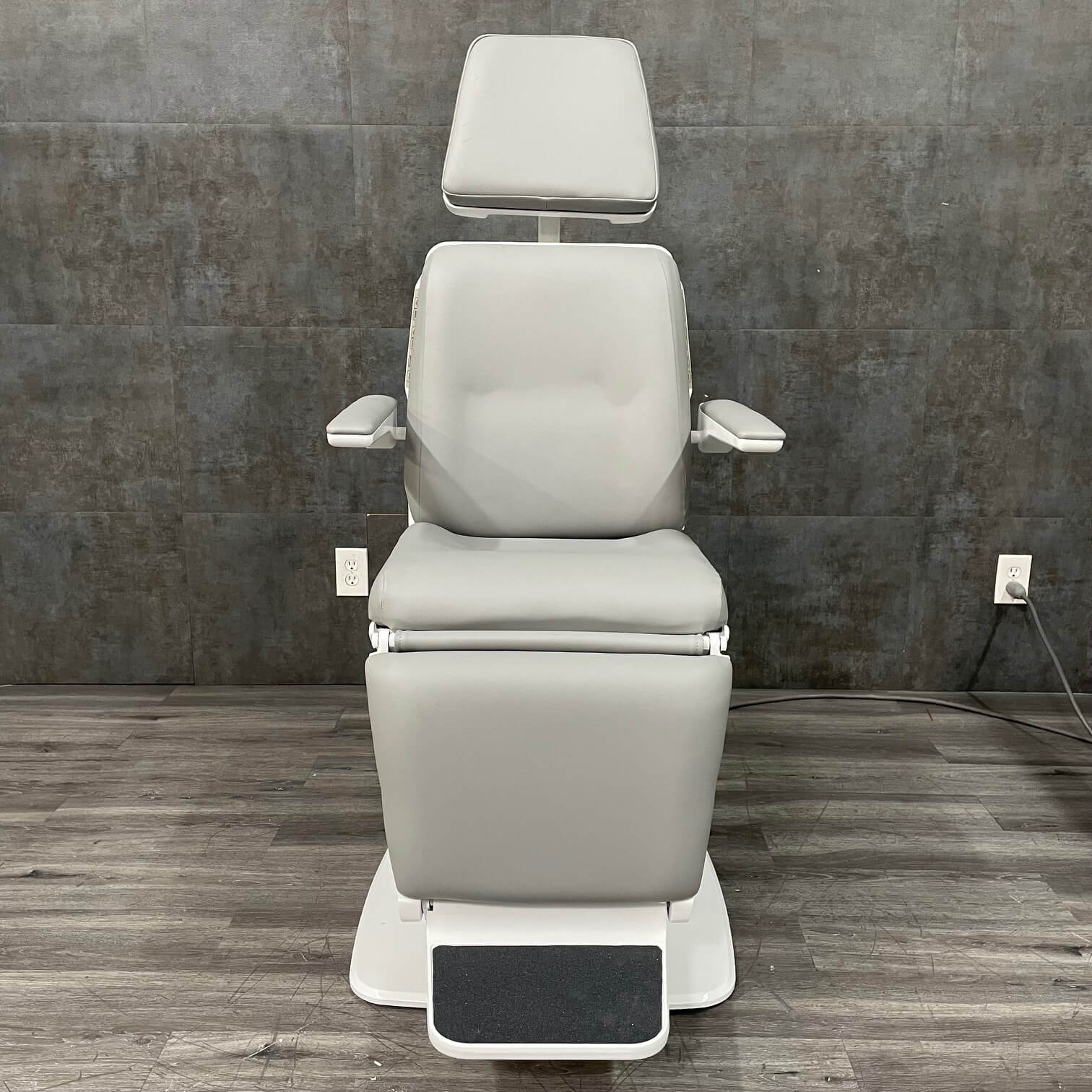 Midmark 491 Exam Chair