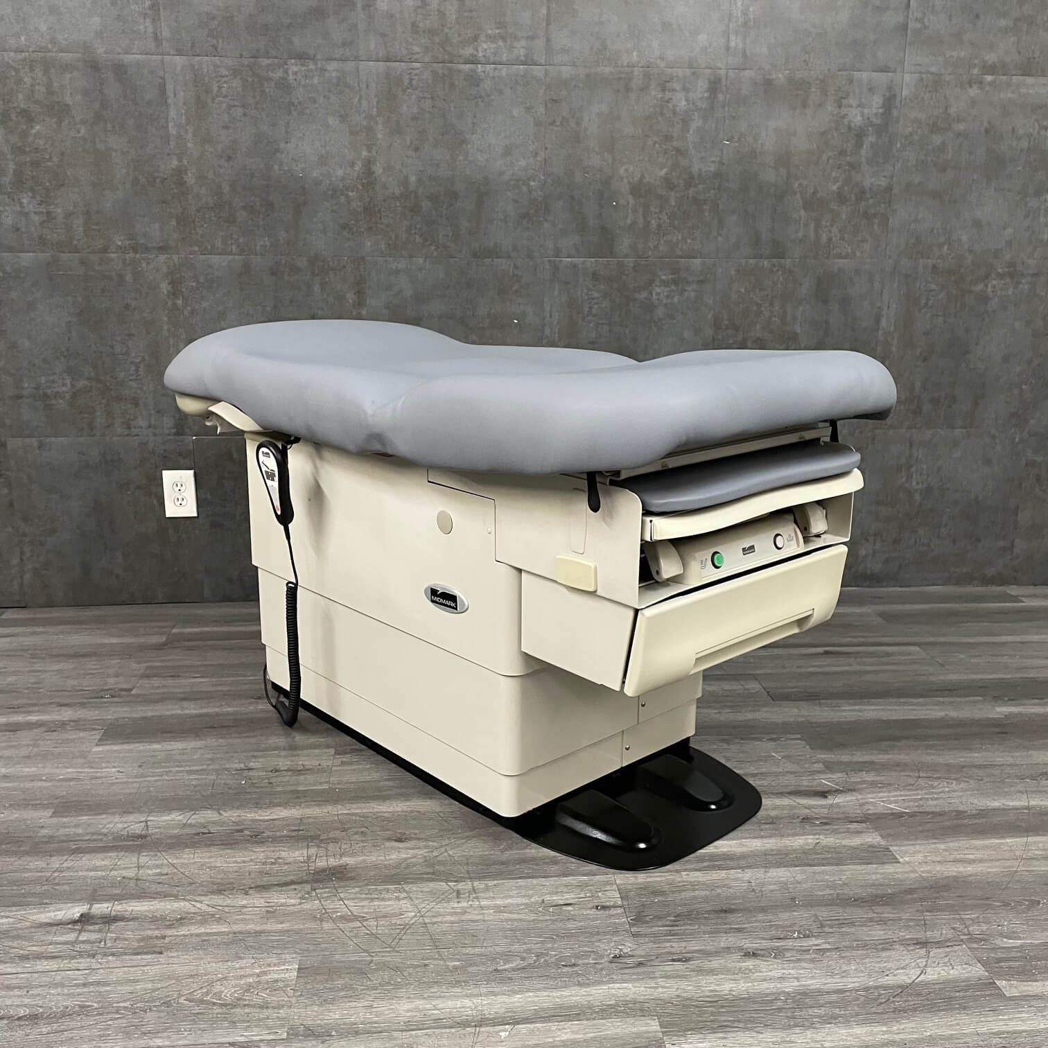 Midmark Ritter 623 Power Exam Table - – Angelus Medical and Optical