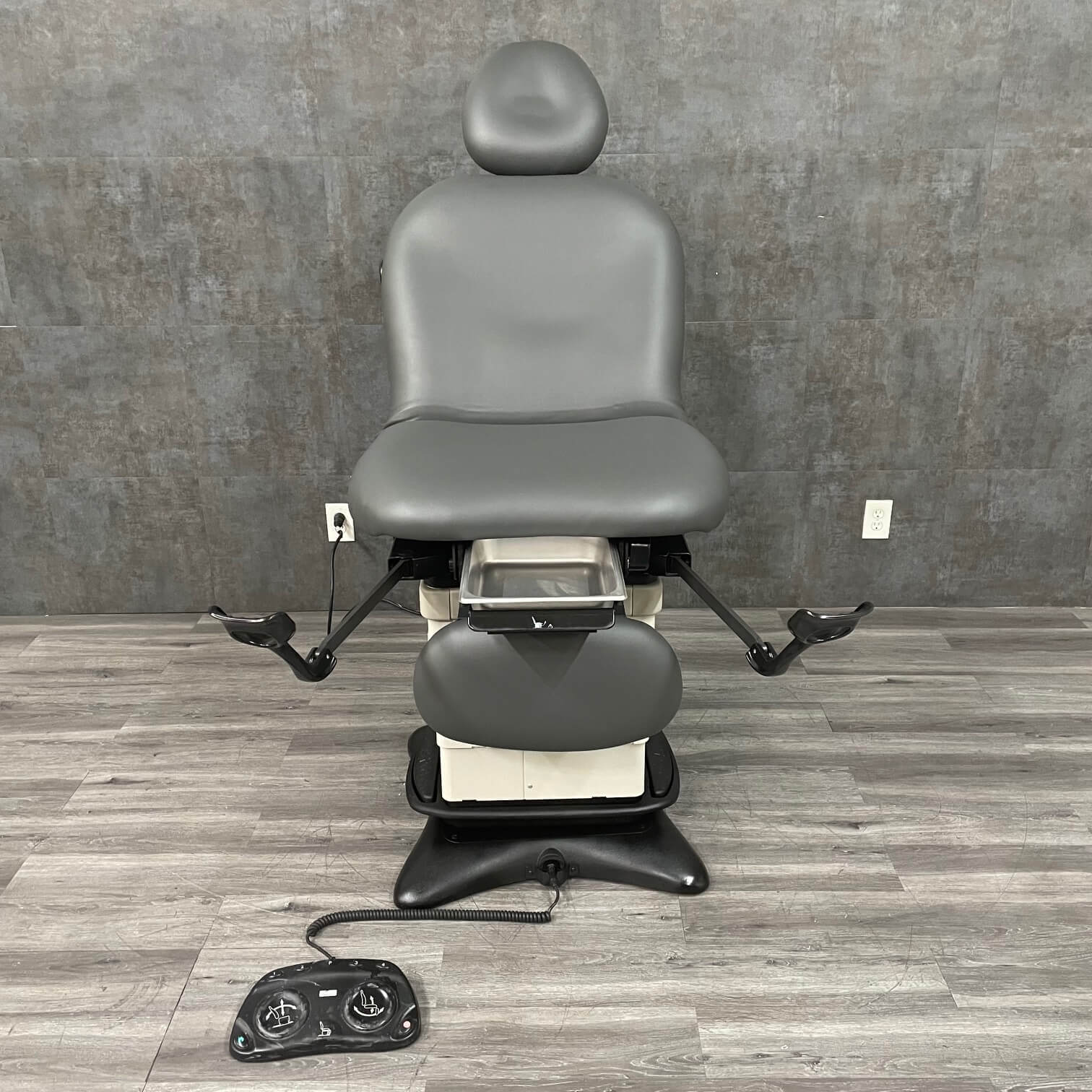 ritter procedure chair with stirrups for sale in Los Angeles