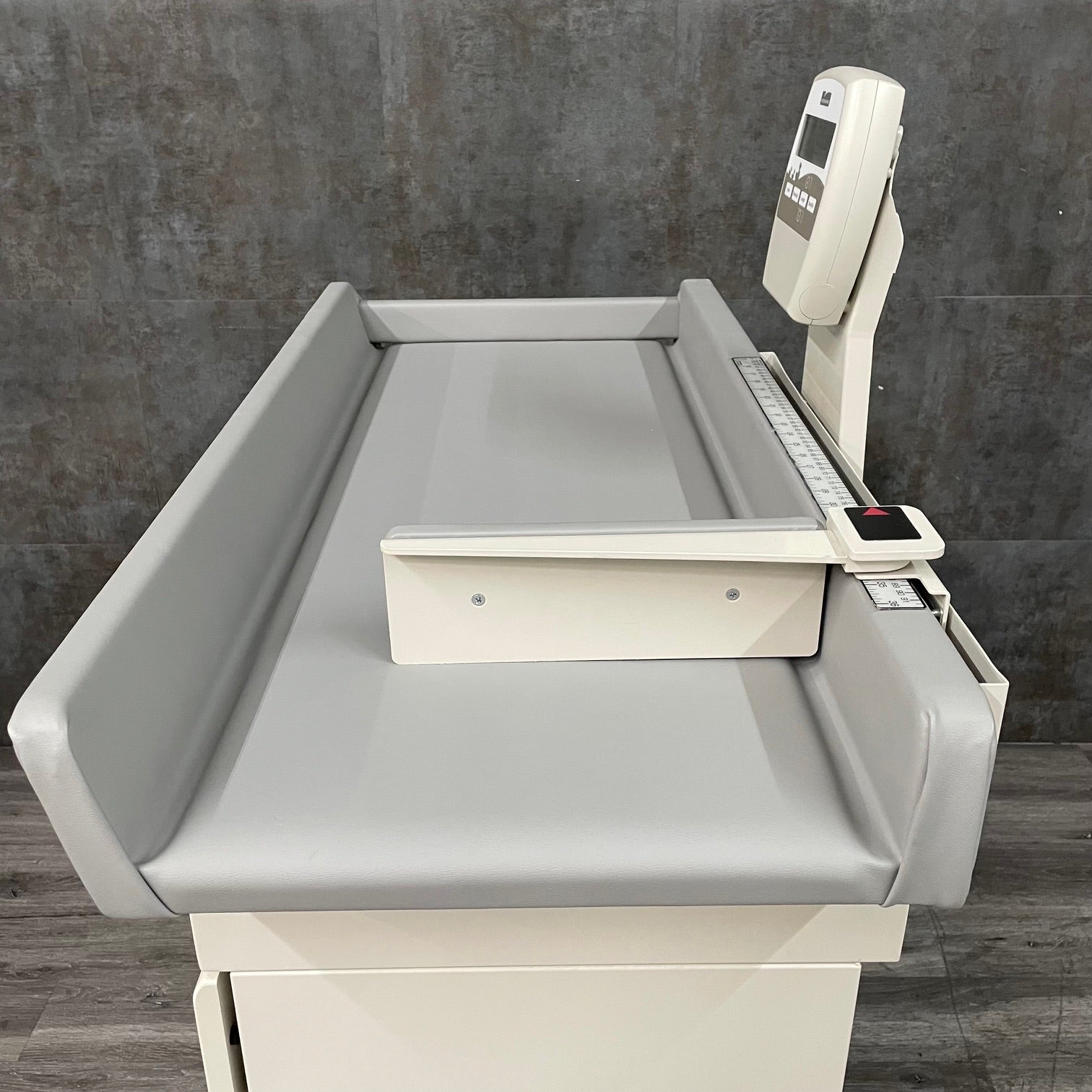 Midmark 640 Pediatric Exam table with scale