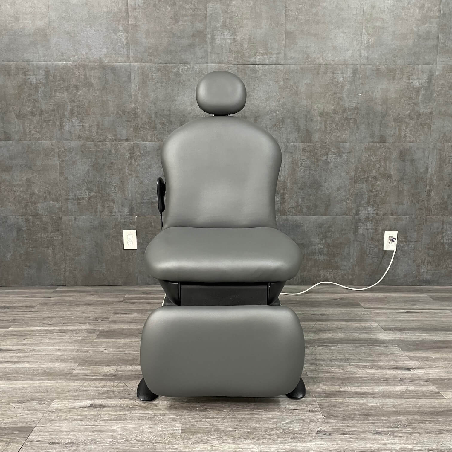Midmark 641 Power Procedure Table