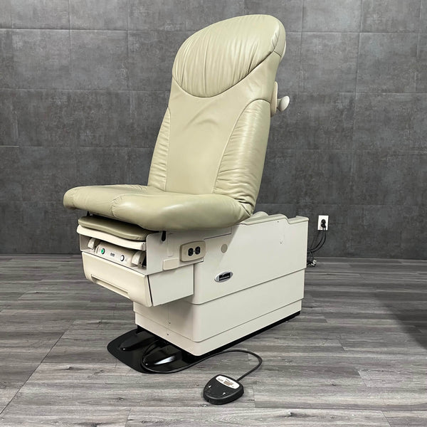 Midmark Ritter 622 Power Exam table