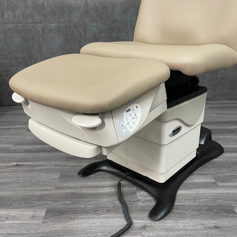 Electric procedure chair, Podiatry treatment chair